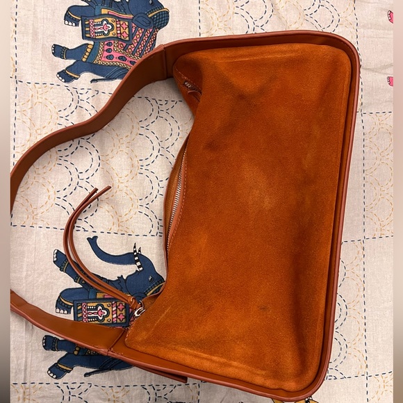 Suede leather MANGO handbag in tan colour - Picture 4 of 4